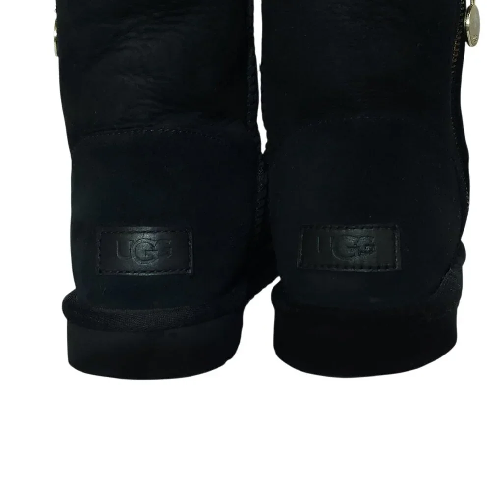 UGG Bailey Zip Short Boot Black Suede Shearling Fur Lined Boots Women’s Size 8